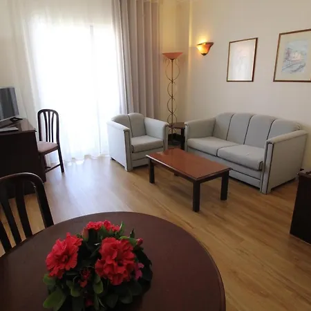 Jardins Da Ajuda Otel 4*