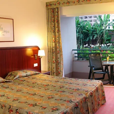 호텔 Jardins Da Ajuda 4*