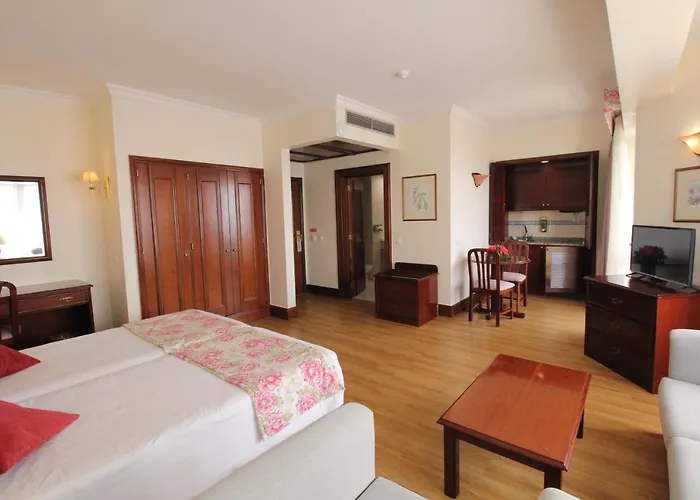 Jardins Da Ajuda Hotel 4*